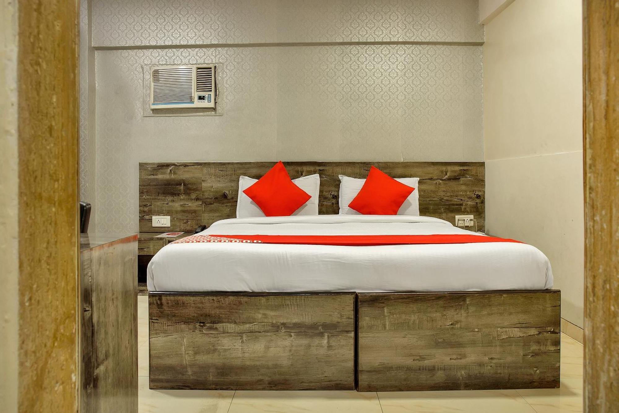 מומביי Hotel O Rana Residency Near Western Express Highway Metro Station מראה חיצוני תמונה