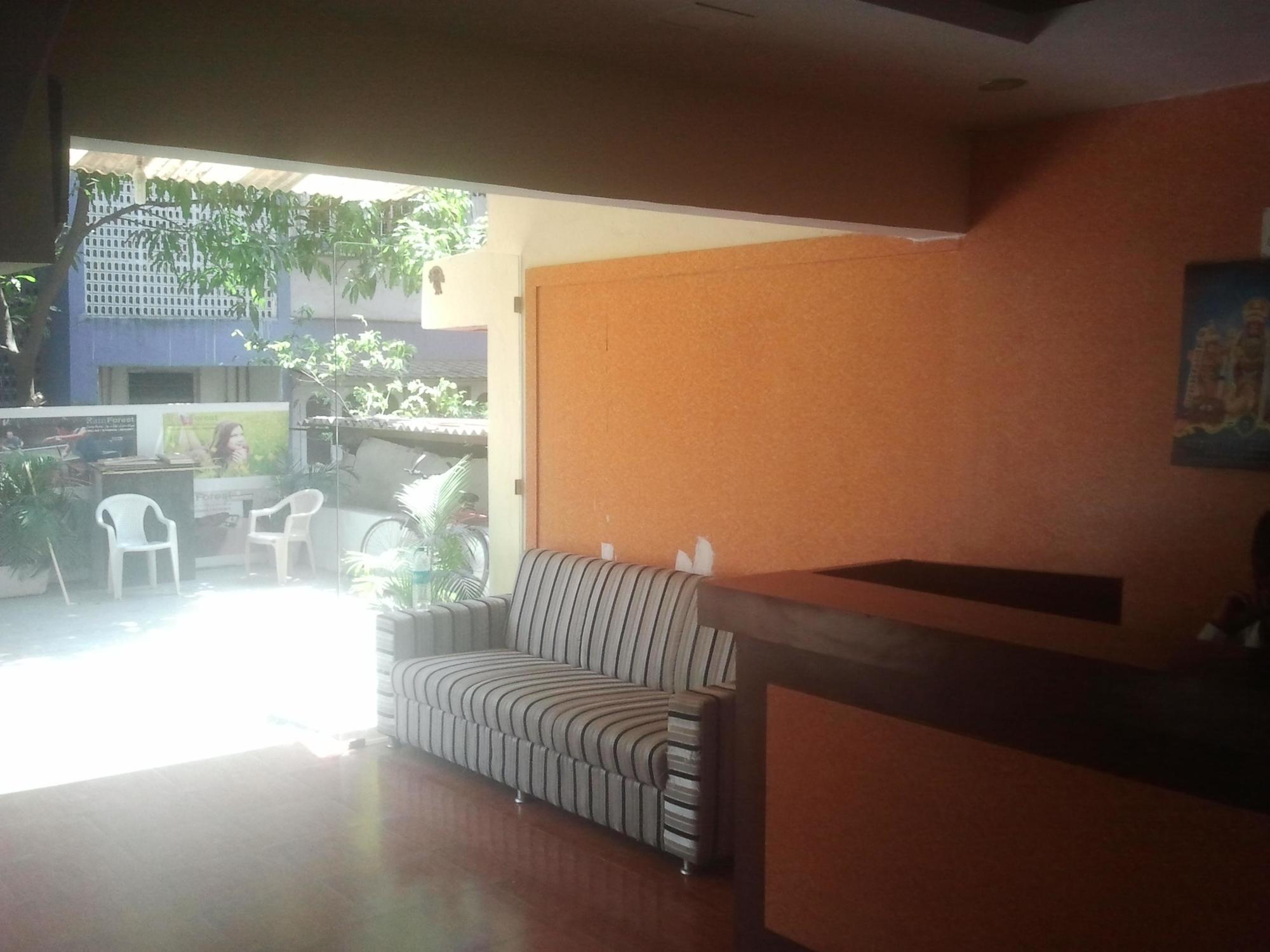 מומביי Hotel O Rana Residency Near Western Express Highway Metro Station מראה חיצוני תמונה