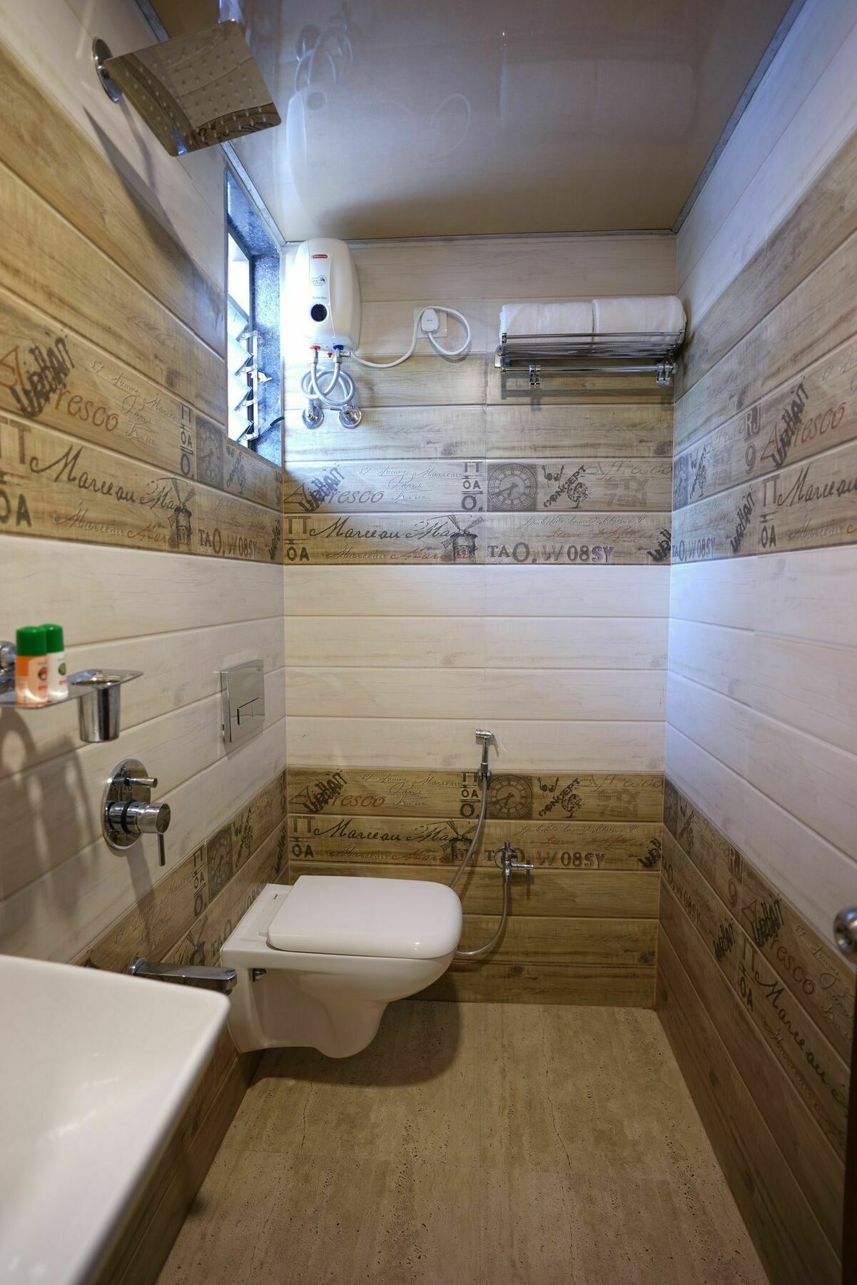 מומביי Hotel O Rana Residency Near Western Express Highway Metro Station מראה חיצוני תמונה