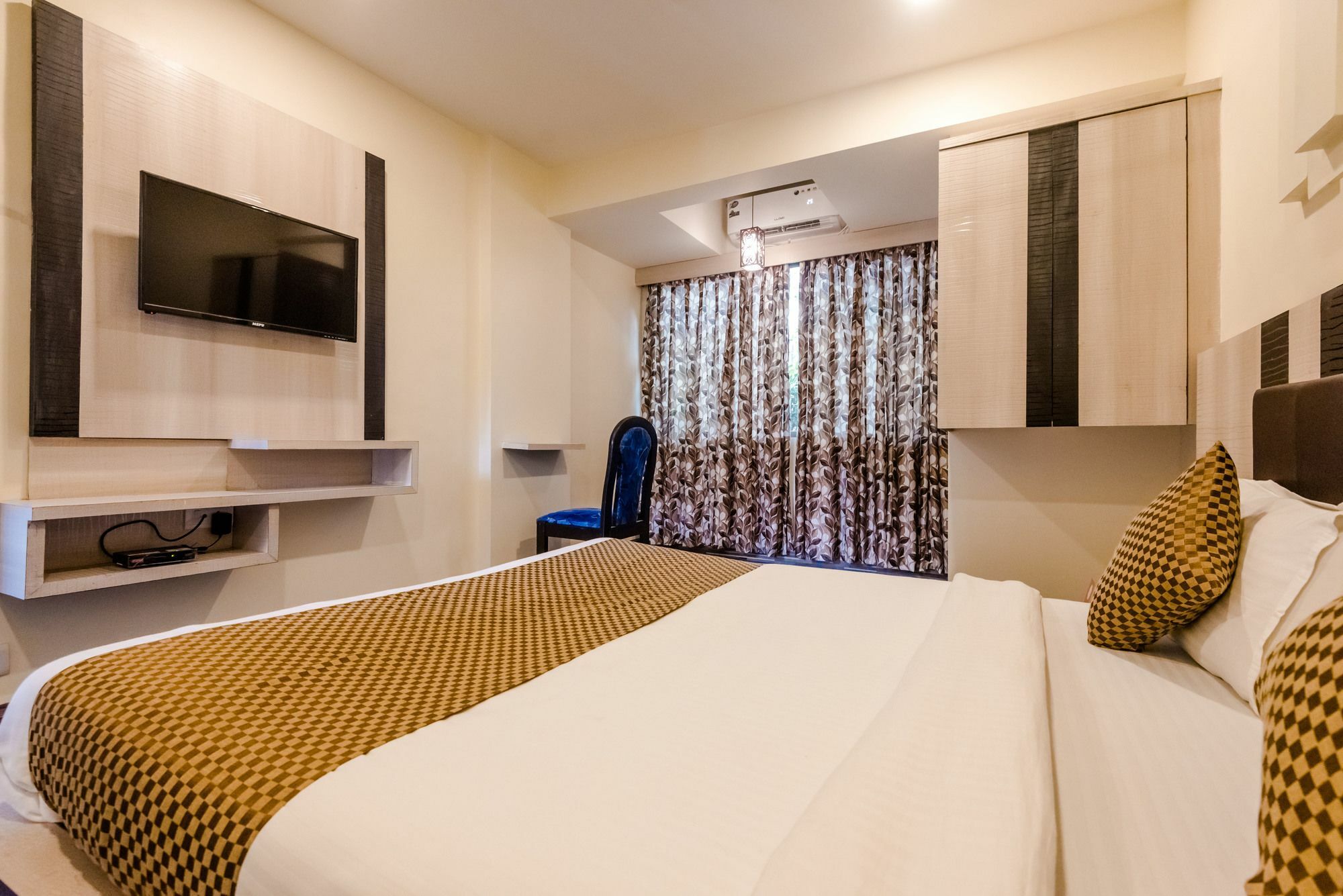 מומביי Hotel O Rana Residency Near Western Express Highway Metro Station מראה חיצוני תמונה